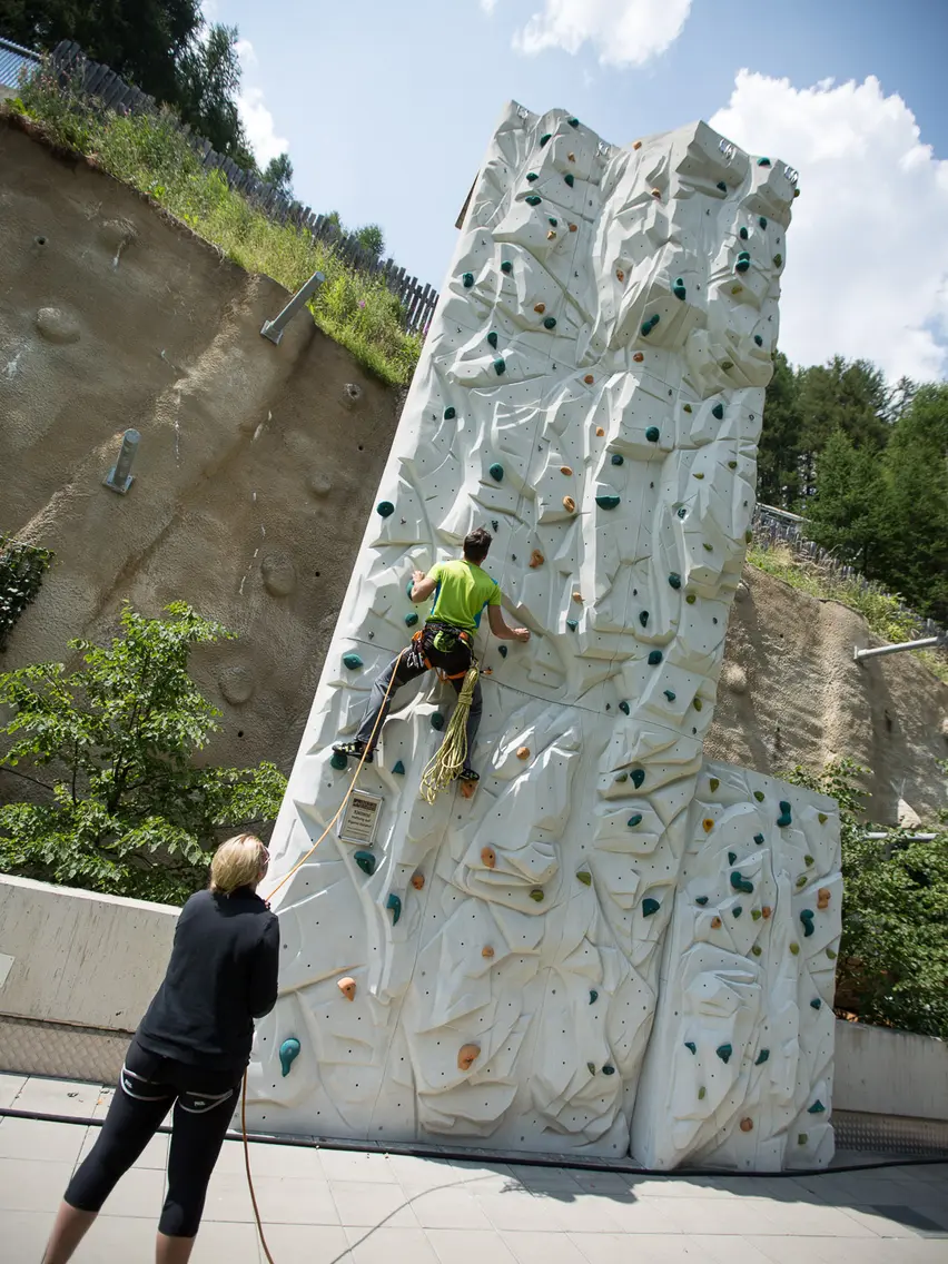 hotel bergland | © schatzl.at climbing wall in the Ötztal valley | © schatzl.at